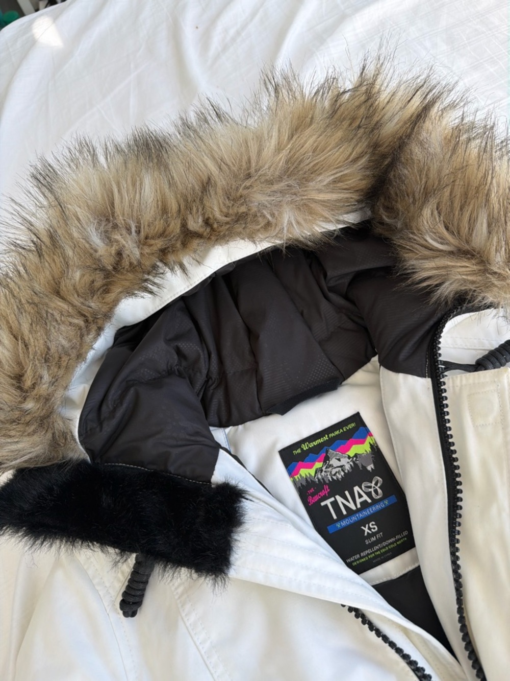 Aritzia TNA Bancroft warmest goose down filled parka jacket - Picture 3 of 16